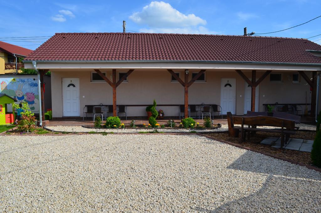 Belany Studios Veľký Meder Екстериор снимка
