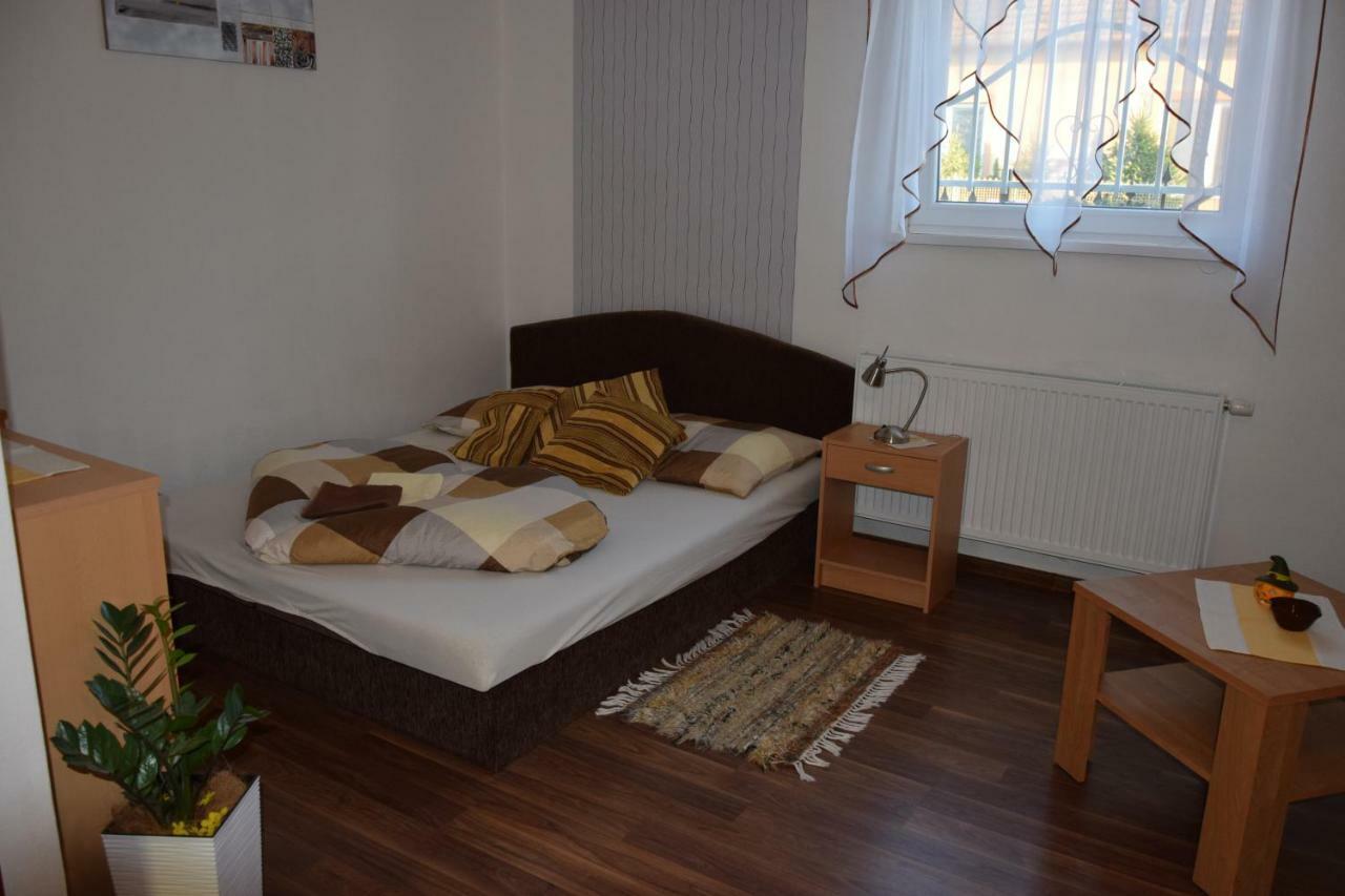 Belany Studios Veľký Meder Екстериор снимка