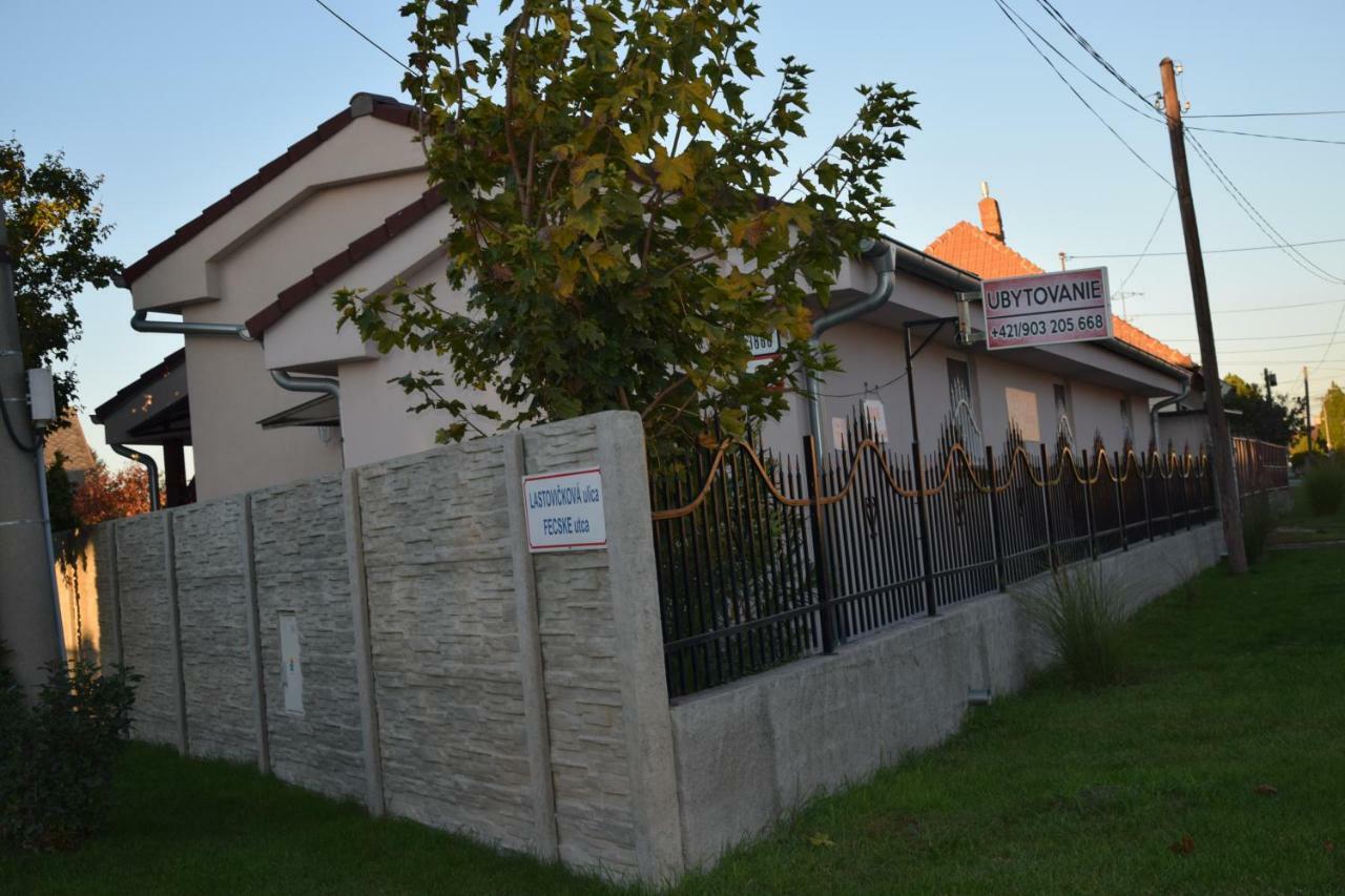 Belany Studios Veľký Meder Екстериор снимка