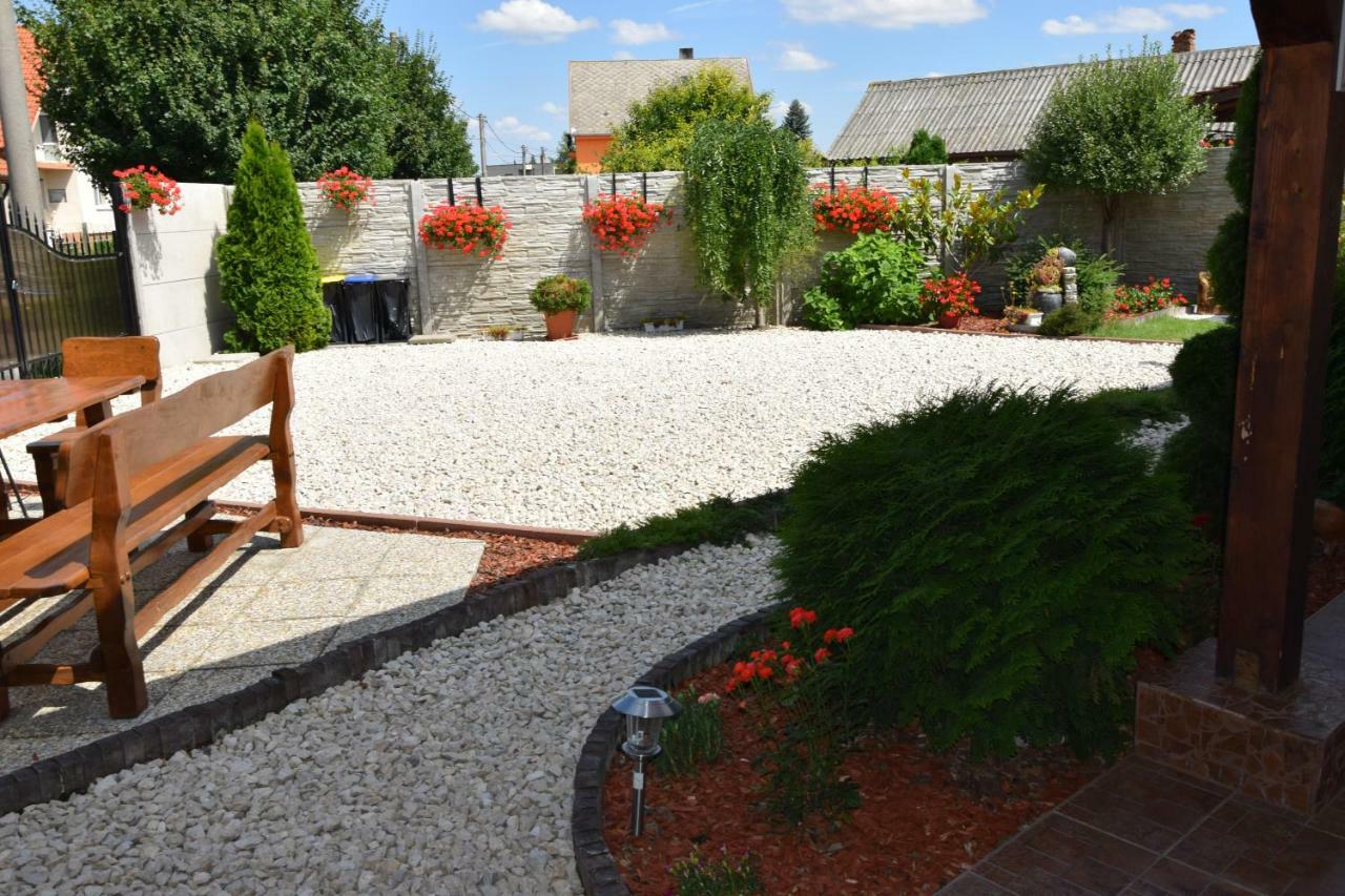 Belany Studios Veľký Meder Екстериор снимка